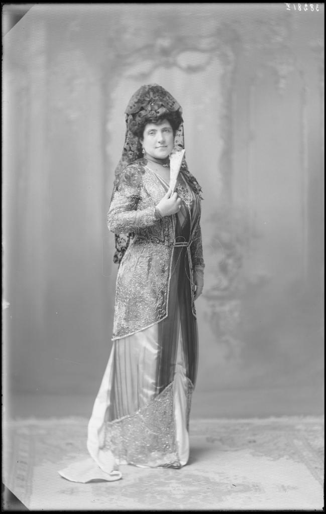 MARIA DEL PILAR SENTMENAT Y PATIÑO, CONDESA DE ALCUBIERRE, V