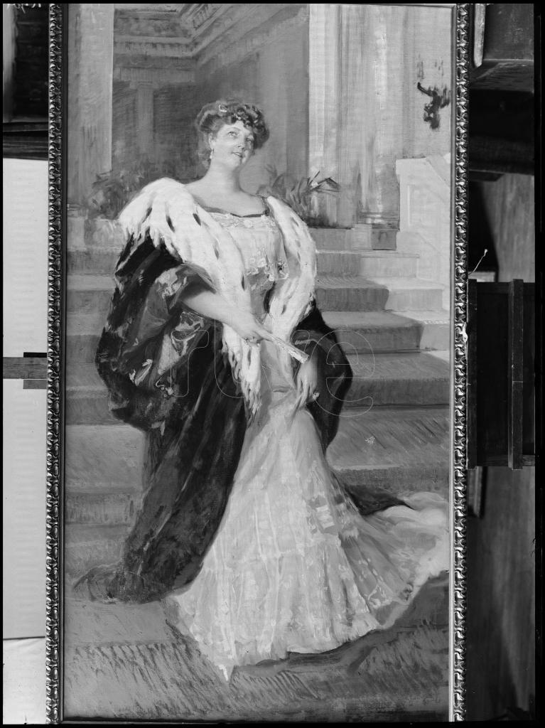 REPRODUCCION DE UN RETRATO DE "ELENA ORTUZAR DE BLASCO IBA&Ntilde;E