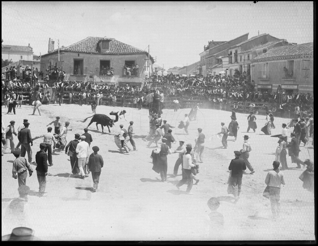 CORRIDA DE TOROS EN GETAFE (JUNIO DE 1902)