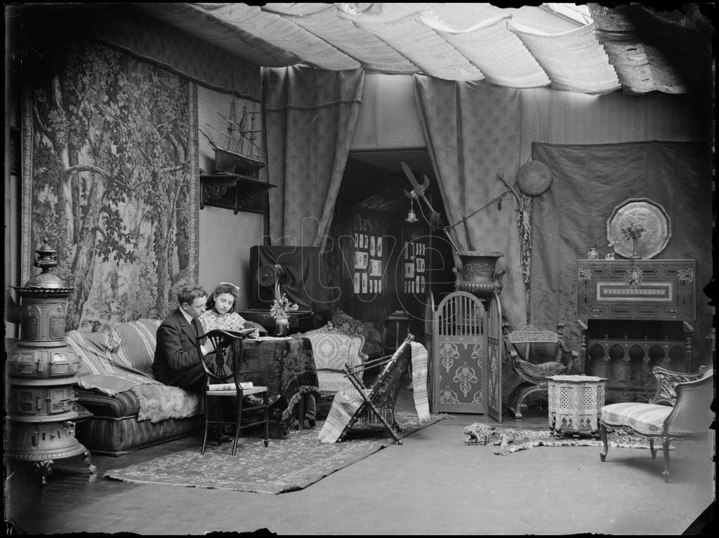 FRANZEN Y MIMI ESTAMPES EN EL ESTUDIO DEL FOTOGRAFO