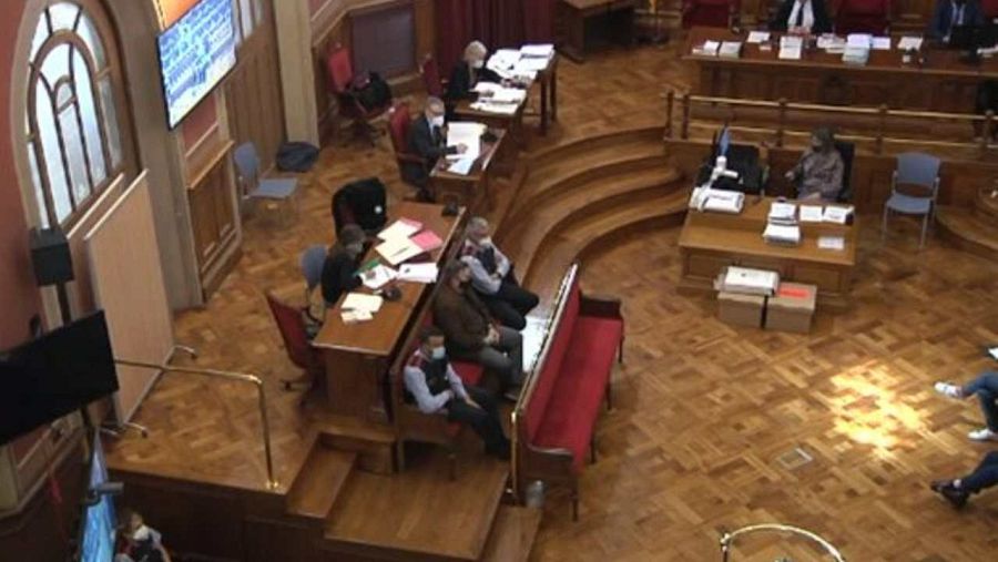 L'acusat té una forta dependència a l'alcohol i les drogues