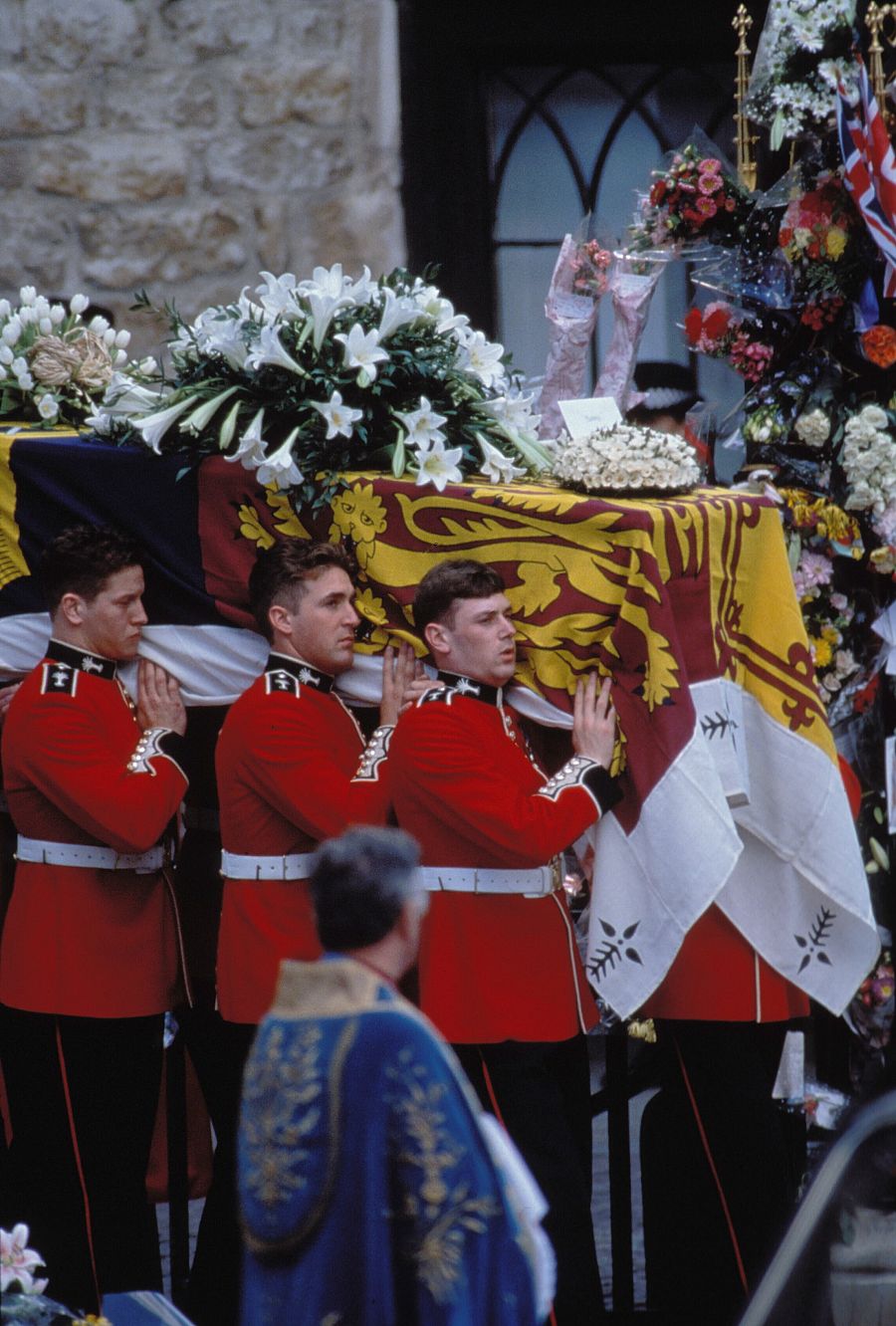  Imagen del funeral de Lady Di