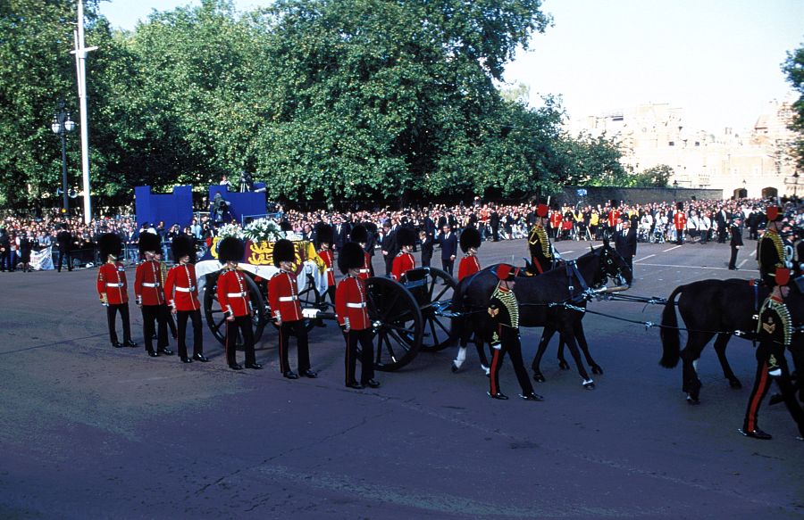 Imagen del funeral de Lady Di