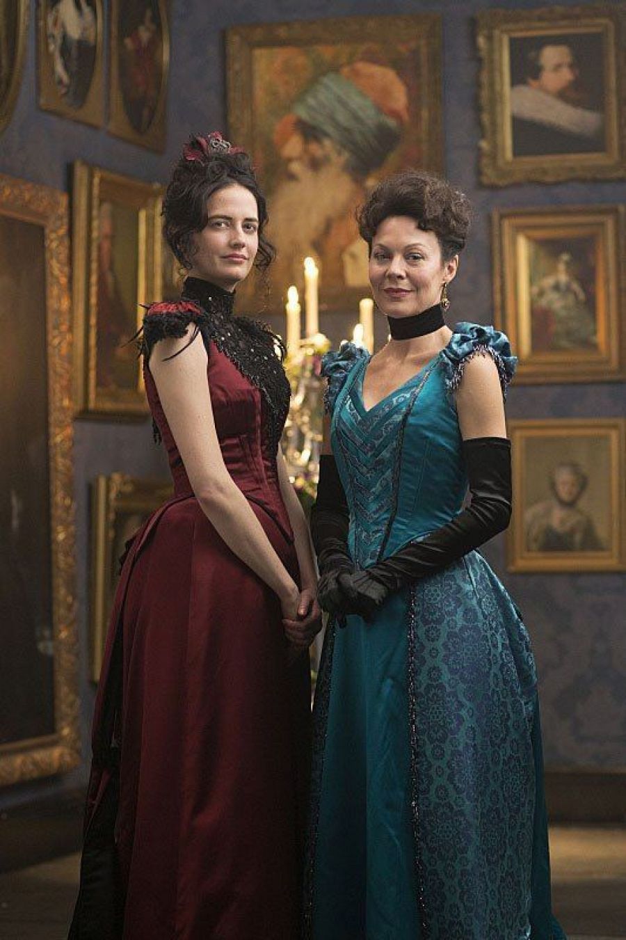 Helen McCrory con Eva Green en 'Penny Dreadful'