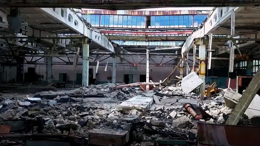 Solar de un edificio destruído en Prípiat 