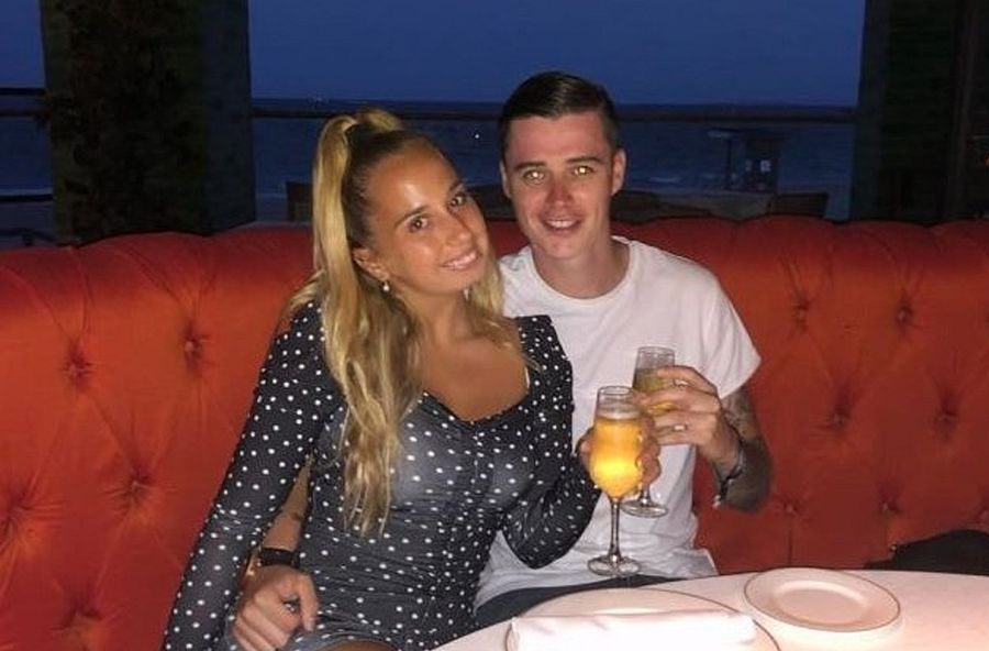 Andrea Janeiro y su novio, el británico Daniel Wozza