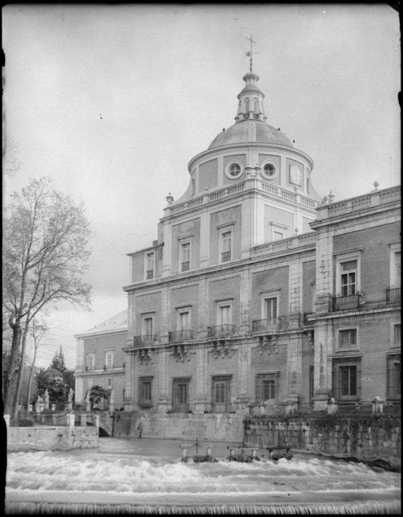 EXTERIOR DEL PALACIO DE ARANJUEZ