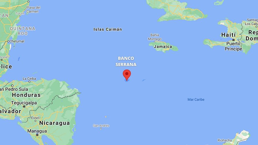 El Banco Serrana recibe su nombre por el capitán Pedro Serrano, que permaneció allí náufrago durante 8 años.