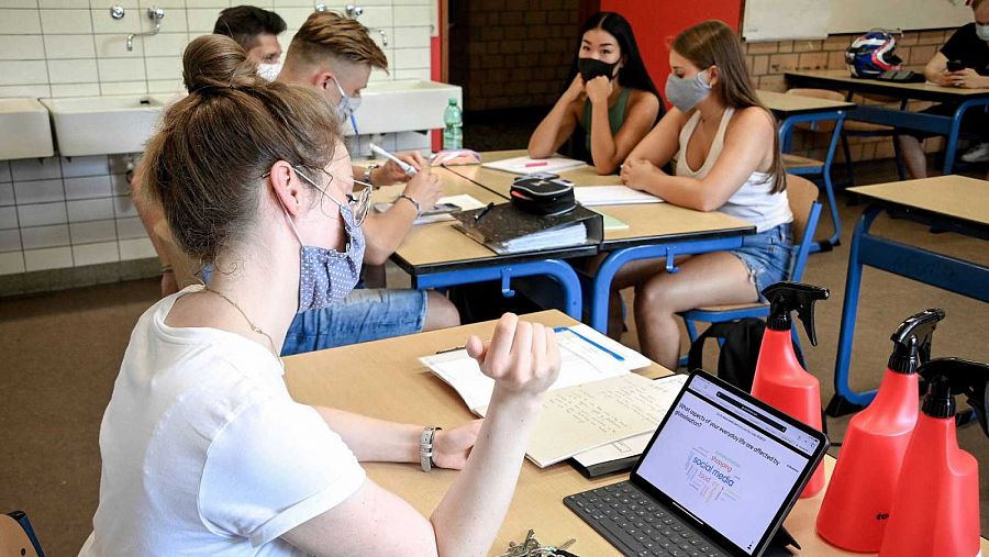 Els alumnes de la postobligatòria tornen a classes