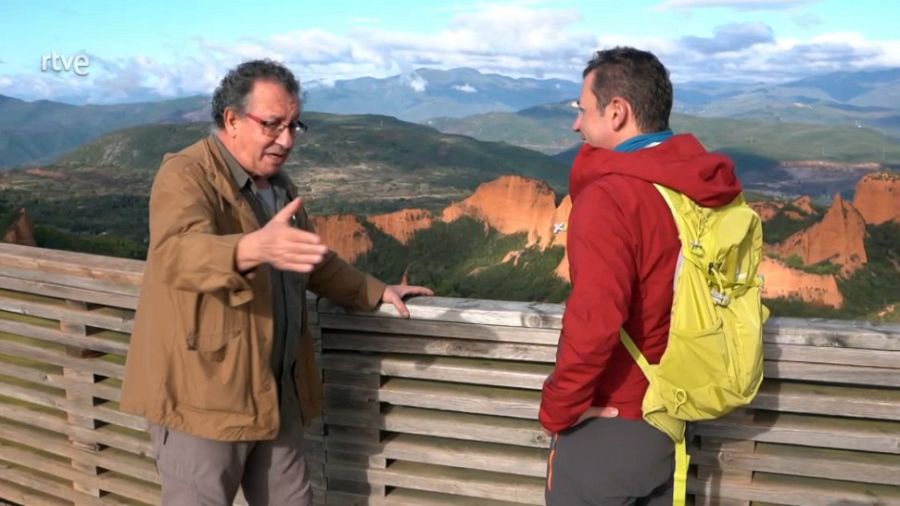 Javier Sánchez-Palencia es el investigador del Instituto de Historia del CSIC que le explica a 80cm las curiosa historia de las Médulas, en el Bierzo