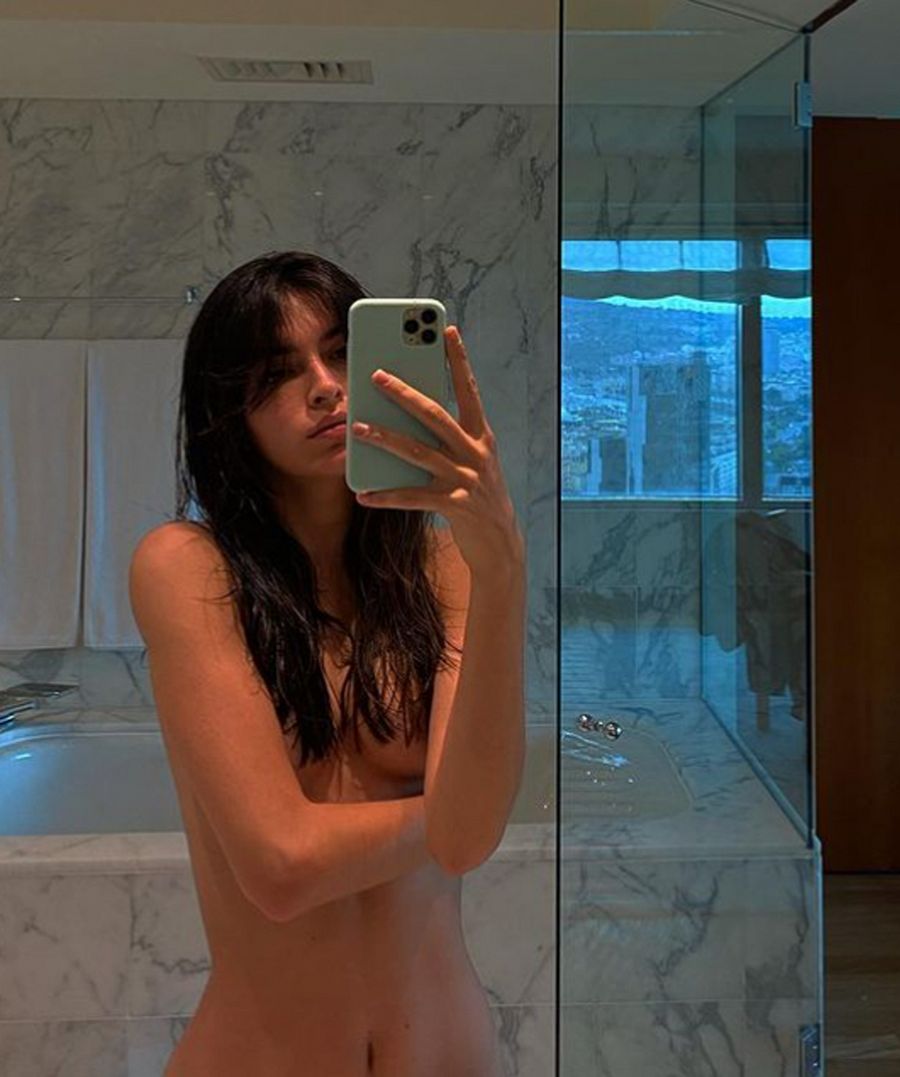 Lucía Rivera posa desnuda en un hotel de Barcelona: 