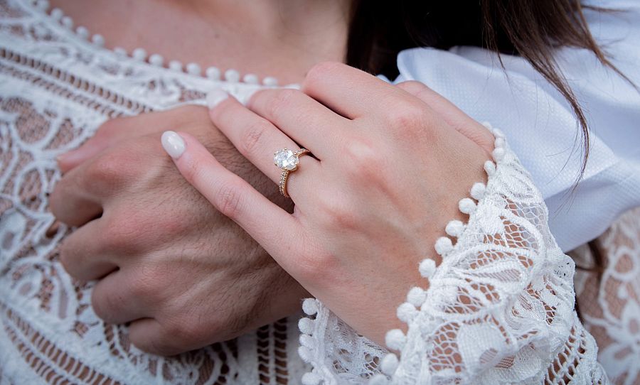 Las joyas para el día a día de brillantes son una buena elección por la gran durabilidad que ofrecen