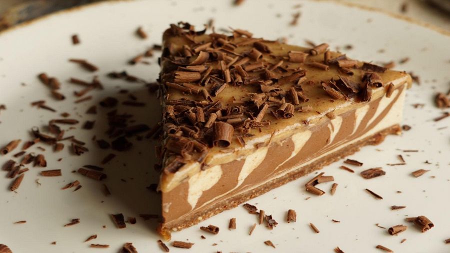 Tarta de queso de cacao y dulce de leche