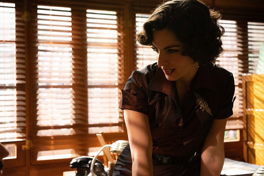 Patricia (Silvia Acosta) es la madre de Ángel (Iván Lapadula) en la serie Dos Vidas