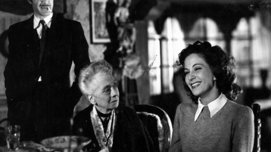Fotograma de 'Nada' (1947) con Conchita Montes