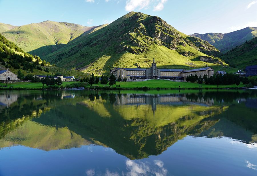 La Vall de Núria, en una preciosa panorámica como las que veremso este fin de semana en 80 cm, en La 2