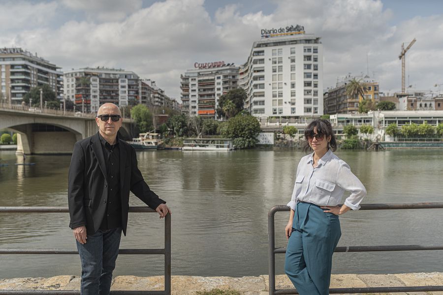 Elisa Victoria y Óscar López en 'Página Dos'