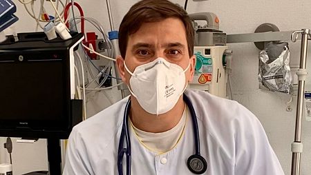 Andrés, médico de Urgencias en un centro madrileño, piensa que el ministerio 