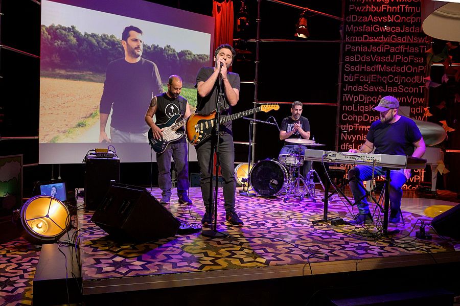 Miquel Abras i la seva banda al plató del programa