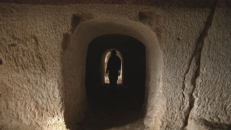 Interior de las cuevas de Giribaile