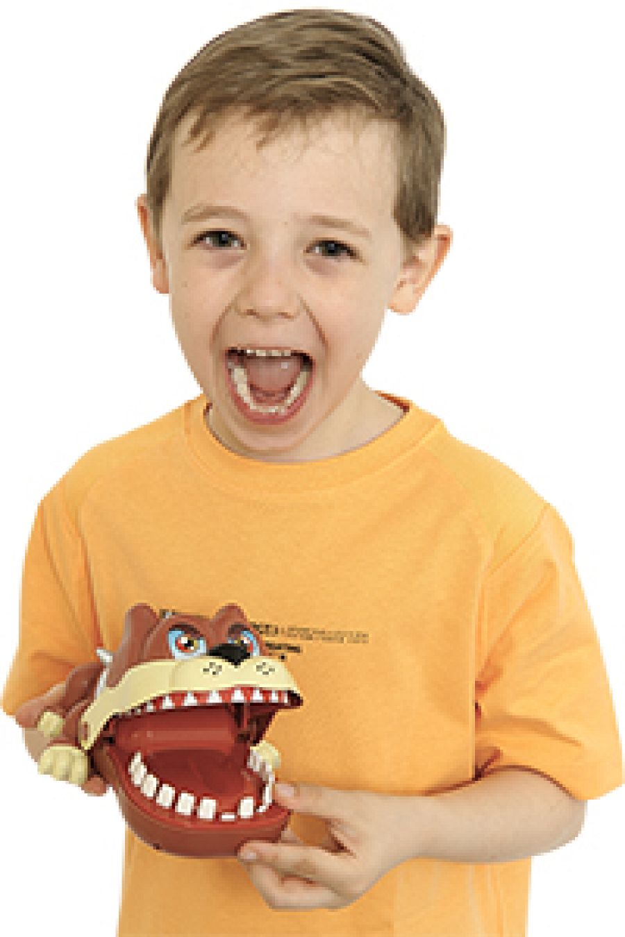 Revista Clan Junio 2021 - Niño con perrito