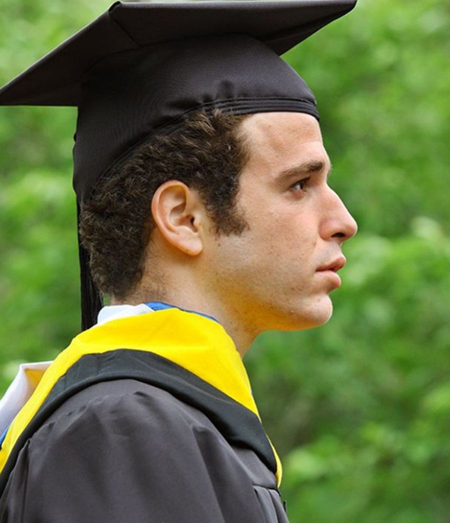 Aless Lequio se graduó el 9 de mayo de 2014