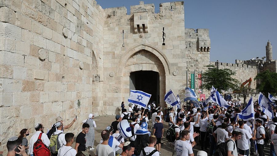 Ultranacionalistas israelíes marchan para celebrar la ocupación de Jerusalén Este.