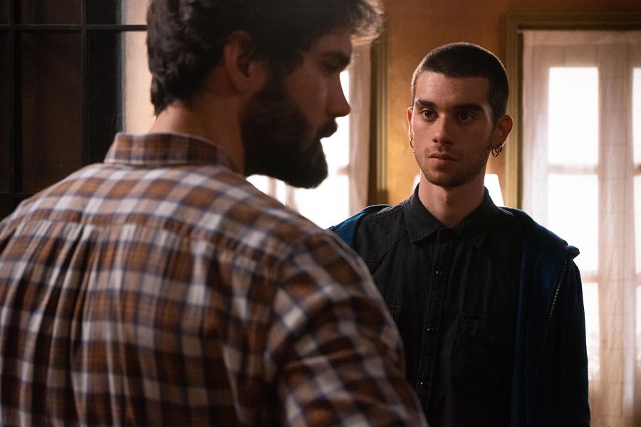 Álex Mola interpreta a Erik en la serie Dos Vidas.