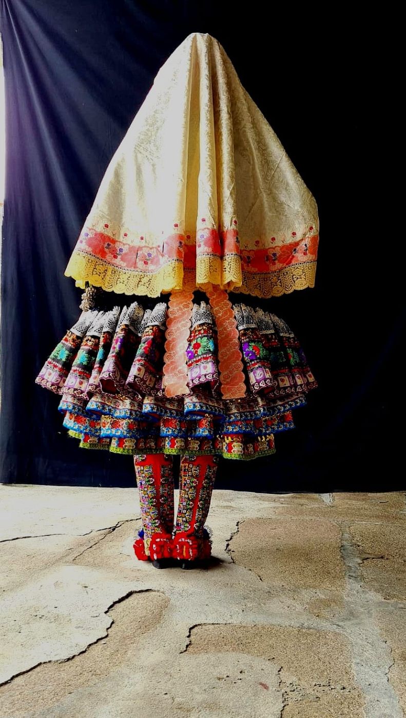 El traje de lagarterana sobrevive a los siglos