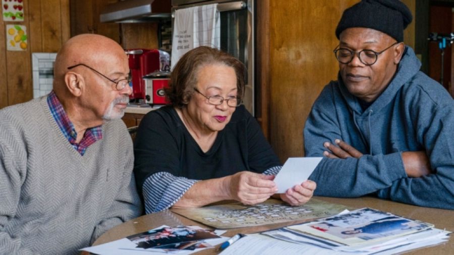 Samuel L. Jackson estudia el árbol familiar con sus primos Arthur e Hilda
