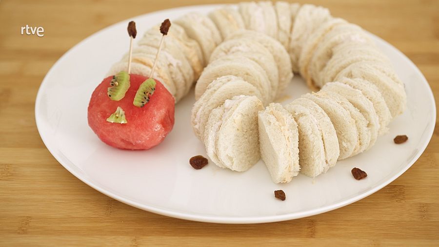 María Resuelve con María Castro: Meriendas saludables y divertidas. Sándwiches oruga comestibles