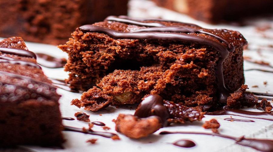 Brownie chocolate al microondas de Petit Fit