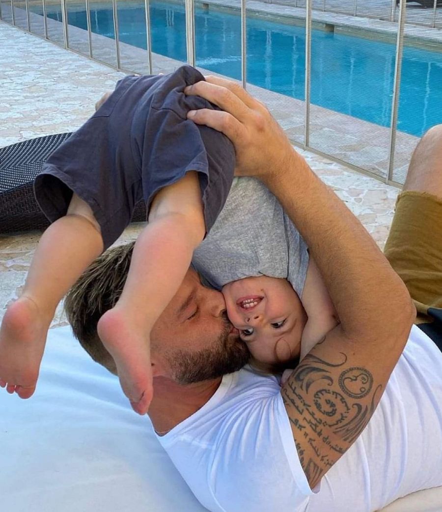 Ricky Martin y el pequeño Renn