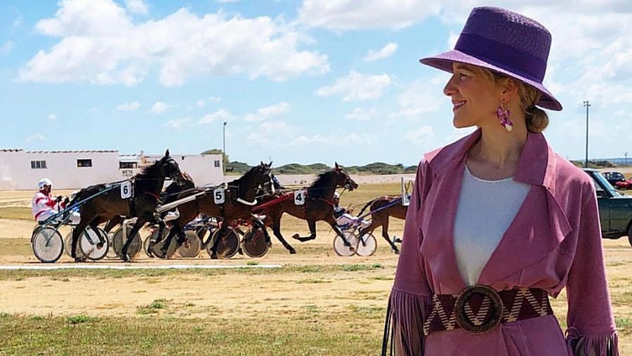 María de León, siempre elegante y divertida, es otra de las fieles de nuestro Ascot balear