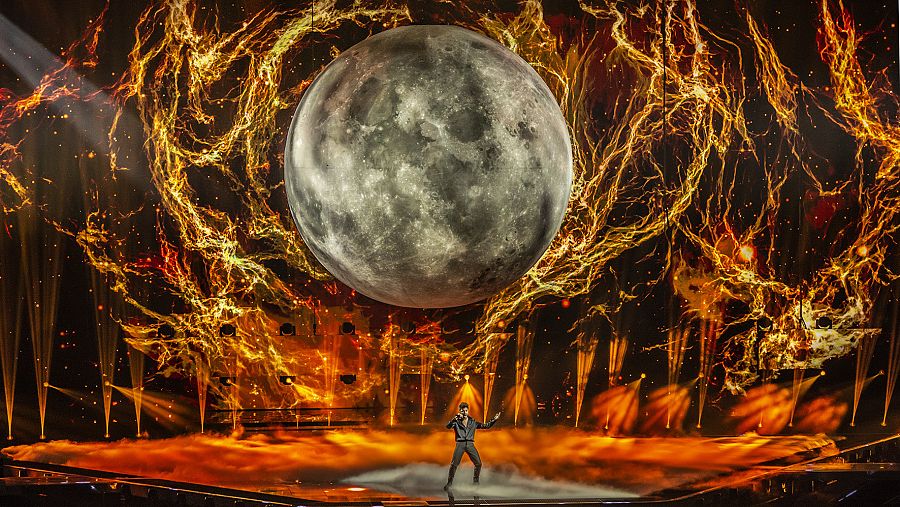 Blas durante el crescendo de la canción 'Voy a quedarme'