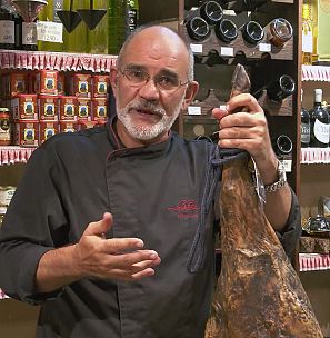 Alberto López, maestro y afinador  jamonero