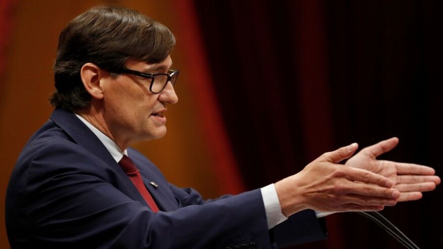 El líder del PSC, Salvador Illa, intervé durant la primera jornada del debat d'investidura