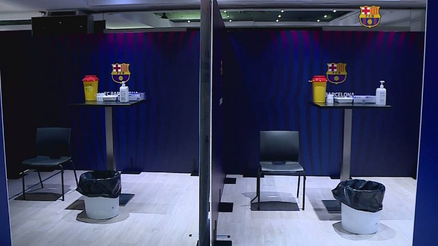 Comença la vacunació al Camp Nou