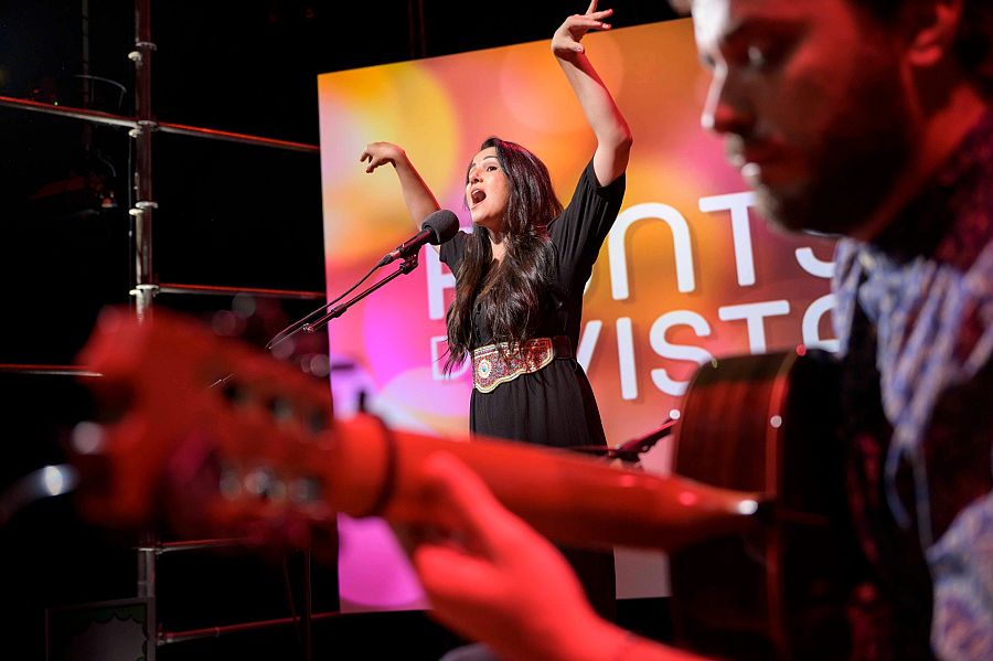Alba Carmona i Jesús Guerrero en un moment de l'actuació a 'Punts de vista'