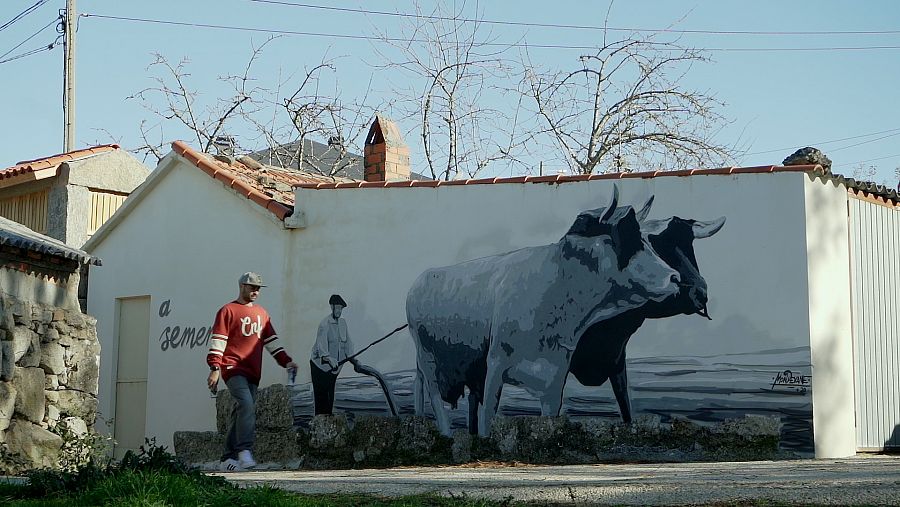 Mural de uno de los habitantes de Puxedo hecho por el artista Mon Devane