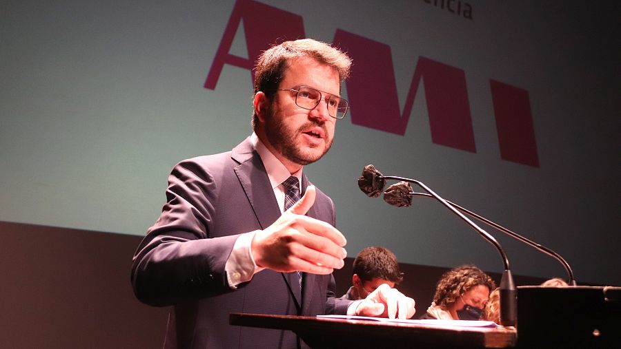 El president Pere Aragonès, durant la seva intervenció a l'assemblea general de l'AMI celebrada a Tarragona.