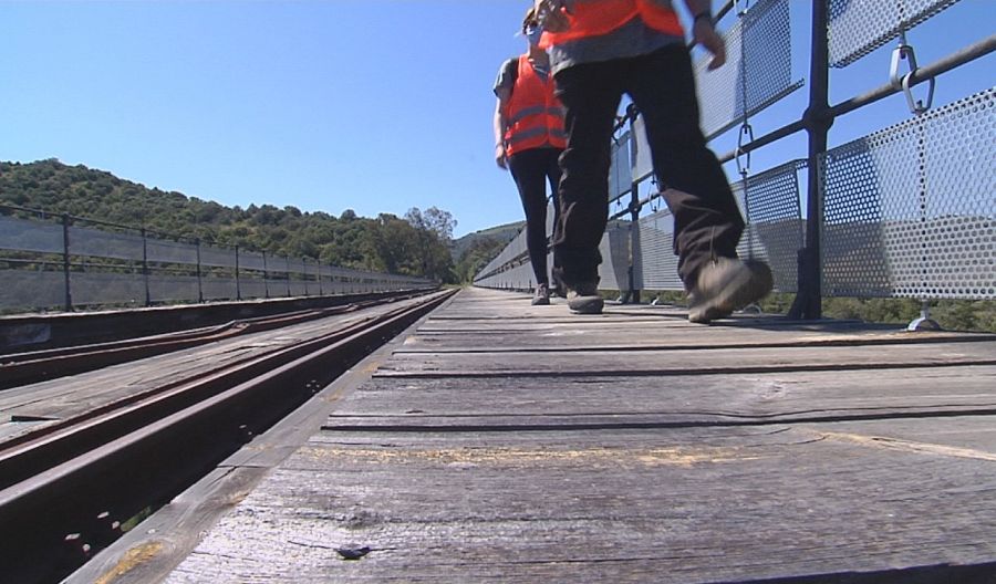 El paso por los viaductos es uno de los momentos más impresionantes del recorrido