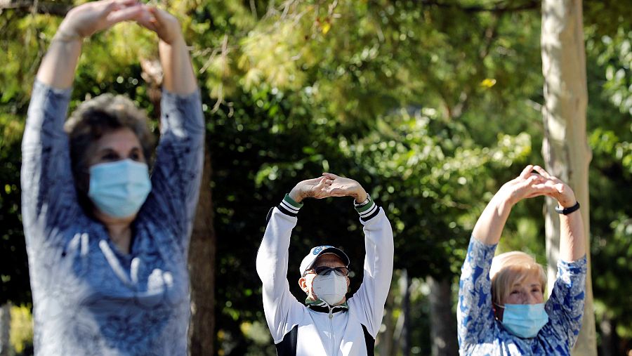 Las actividades van de la gerontogimnasia o las técnicas de relajación al taichí o la gimnasia de espalda