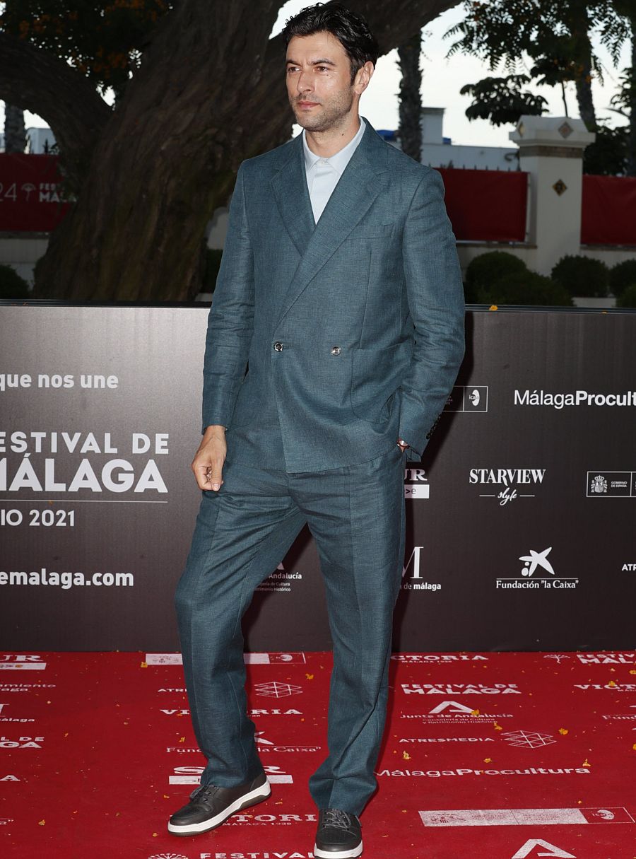 Javier Rey nos tiene acostumbrados a su elegancia y looks siempre acertados según la ocasión y adaptados a su propio estilo personal