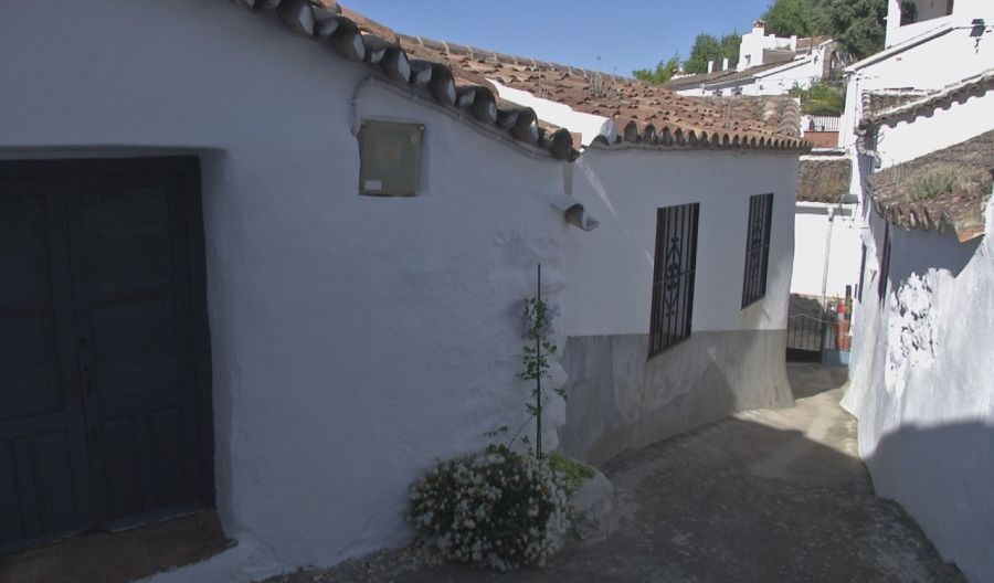 La calle Estrecha, dicen que la más estrecha de España