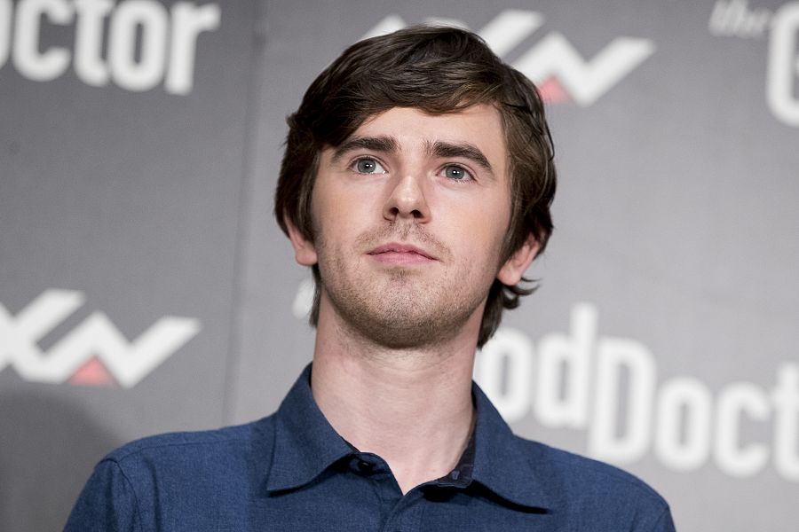 Freddie Highmore es el protagonista de The Good Doctor