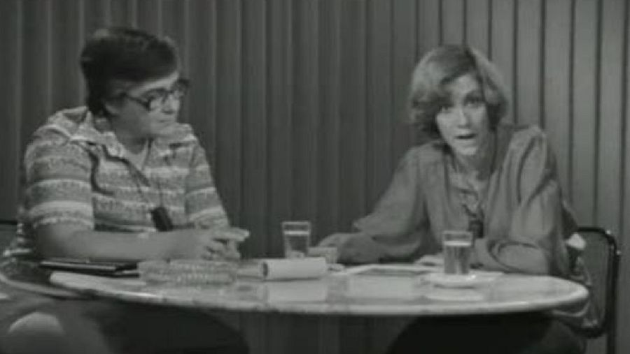 Montserrat Roig entrevistant la pedagoga Marta Mata al programa Personatges