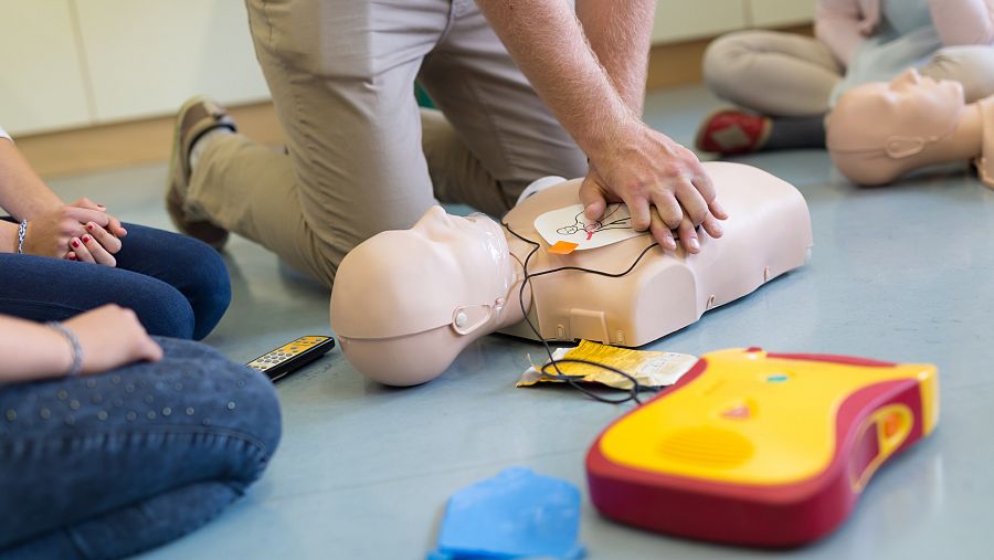 Existe un desconocimiento generalizado sobre maniobras de reanimación cardiopulmonar.