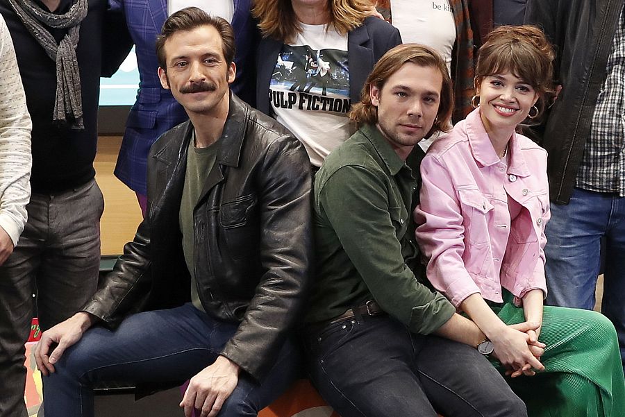 Carlos Cuevas protagonizó con Guiomar Puerta e Iván Marcos la serie '45 Revoluciones'