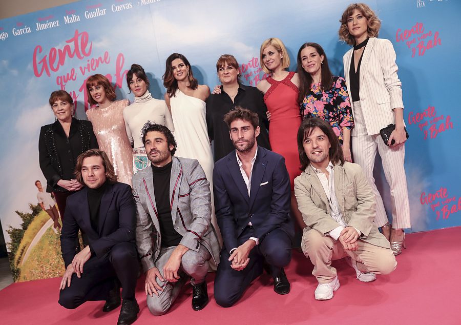 Reparto de la película 'Gente que viene y bah', con Carlos Cuevas